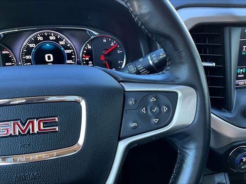 Used 2019 GMC Acadia Denali image 25