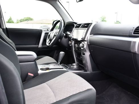 Used 2024 Toyota 4Runner SR5 AWD/4WD image 30