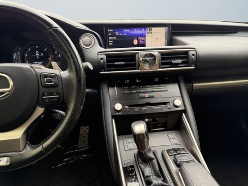 Used 2017 Lexus IS 350 image 9