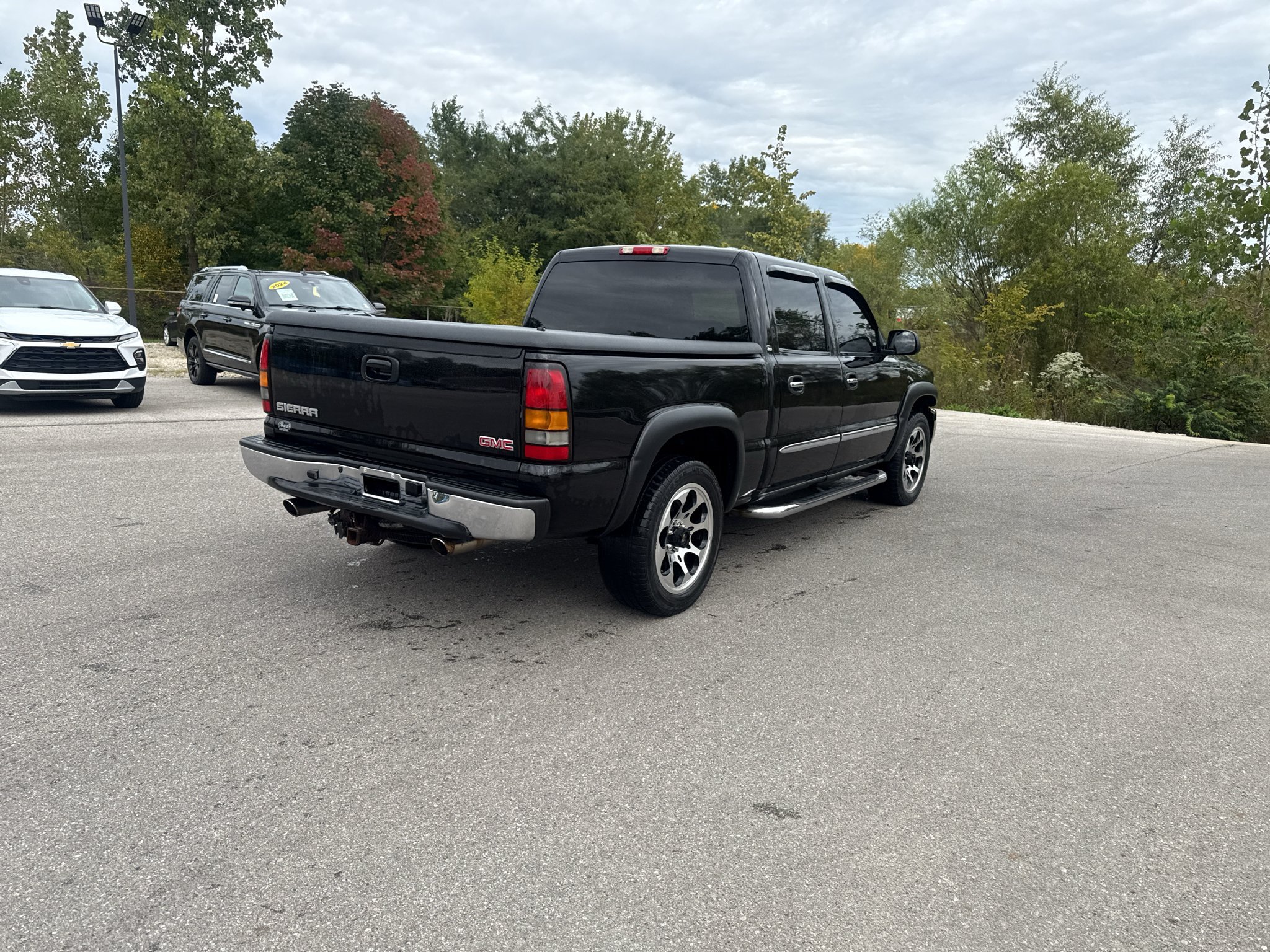 Used 2007 GMC Sierra 1500 SLE AWD/4WD image 6
