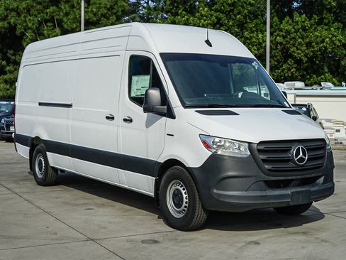 New 2024 Mercedes-Benz eSprinter 170 Cargo image 5