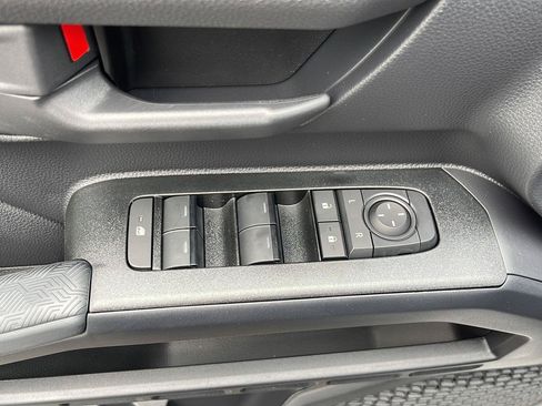 New 2026 Toyota 4Runner SR5 AWD/4WD image 33