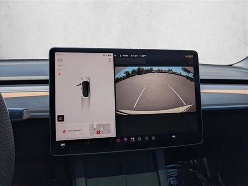 Used 2023 Tesla Model 3 Standard Range RWD image 16