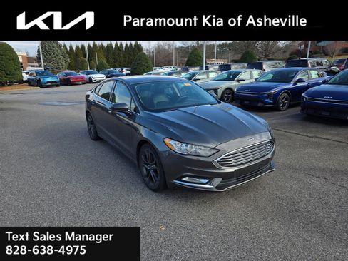 Used 2018 Ford Fusion SE w/ Equipment Group 201A image 7