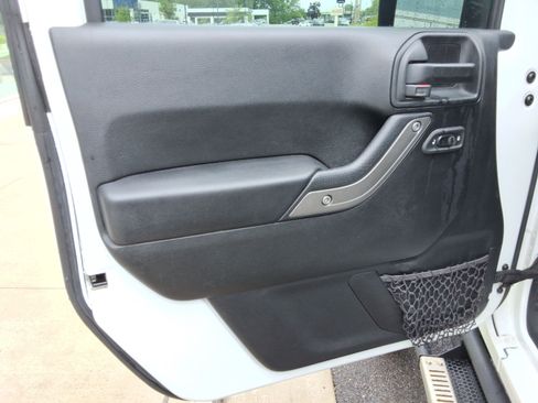 Used 2017 Jeep Wrangler Unlimited Sport AWD/4WD image 19