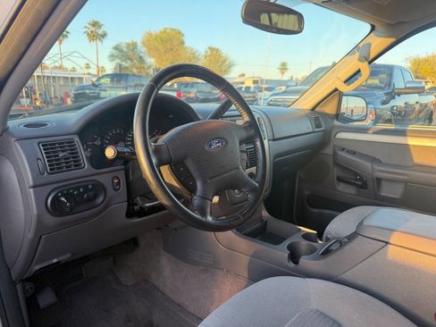 Used 2004 Ford Explorer Sport XLT image 18