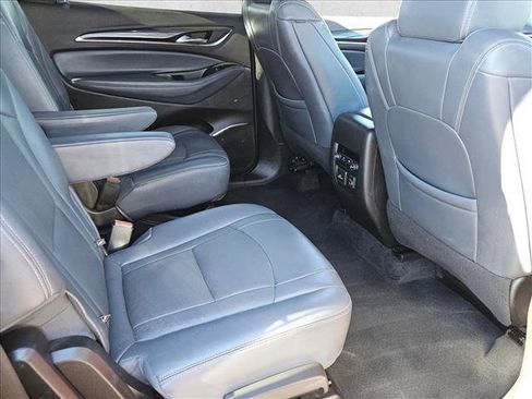 Used 2022 Buick Enclave Premium image 21