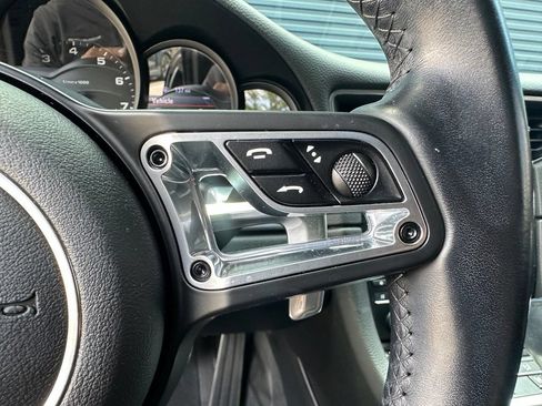 Certified 2018 Porsche 911 Carrera RWD image 24