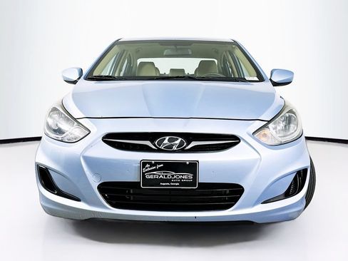 Used 2012 Hyundai Accent GLS FWD image 5