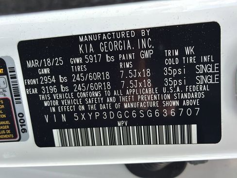 Used 2025 Kia Telluride AWD image 39