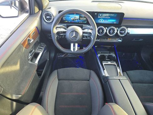 New 2026 Mercedes-Benz GLB 250 4MATIC image 23