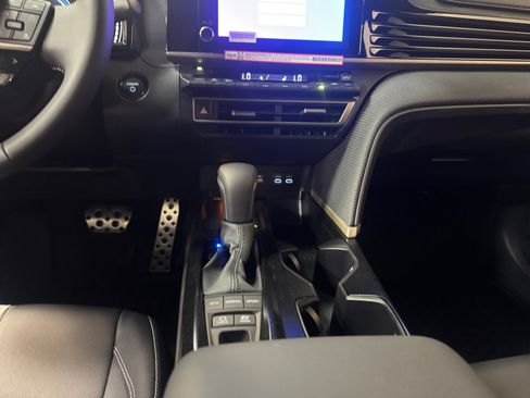 Used 2026 Toyota Camry SE image 20