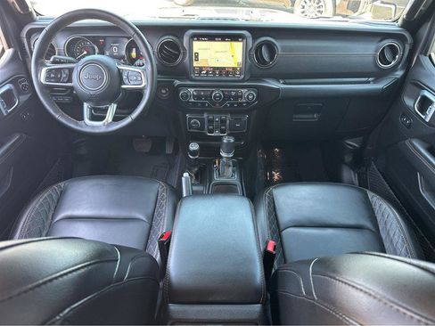 Used 2021 Jeep Wrangler Unlimited Sahara image 4