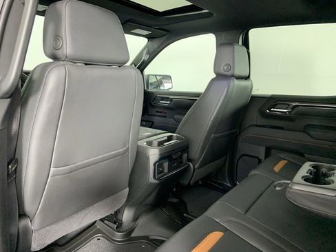 Used 2025 GMC Sierra 1500 AT4 w/ Technology Package image 33