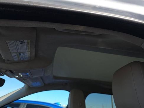 Used 2020 Jaguar F-PACE Premium image 9