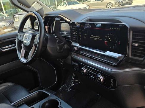 Used 2025 GMC Sierra 1500 SLT RWD image 9