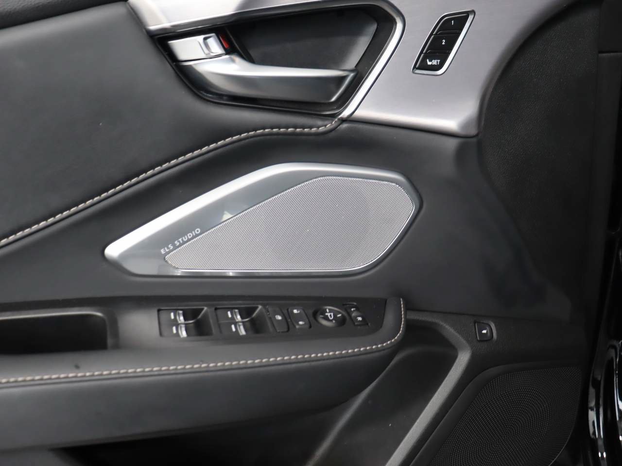 Used 2023 Acura RDX w/ Technology Package FWD image 14