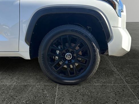 Used 2024 Toyota Tundra Limited image 9
