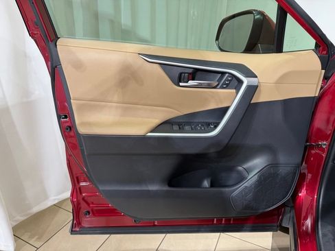 Certified 2022 Toyota RAV4 XLE Premium AWD/4WD image 15