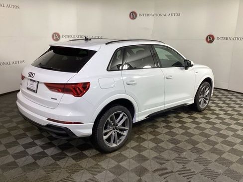 Used 2025 Audi Q3 2.0T Premium w/ Convenience Package image 5
