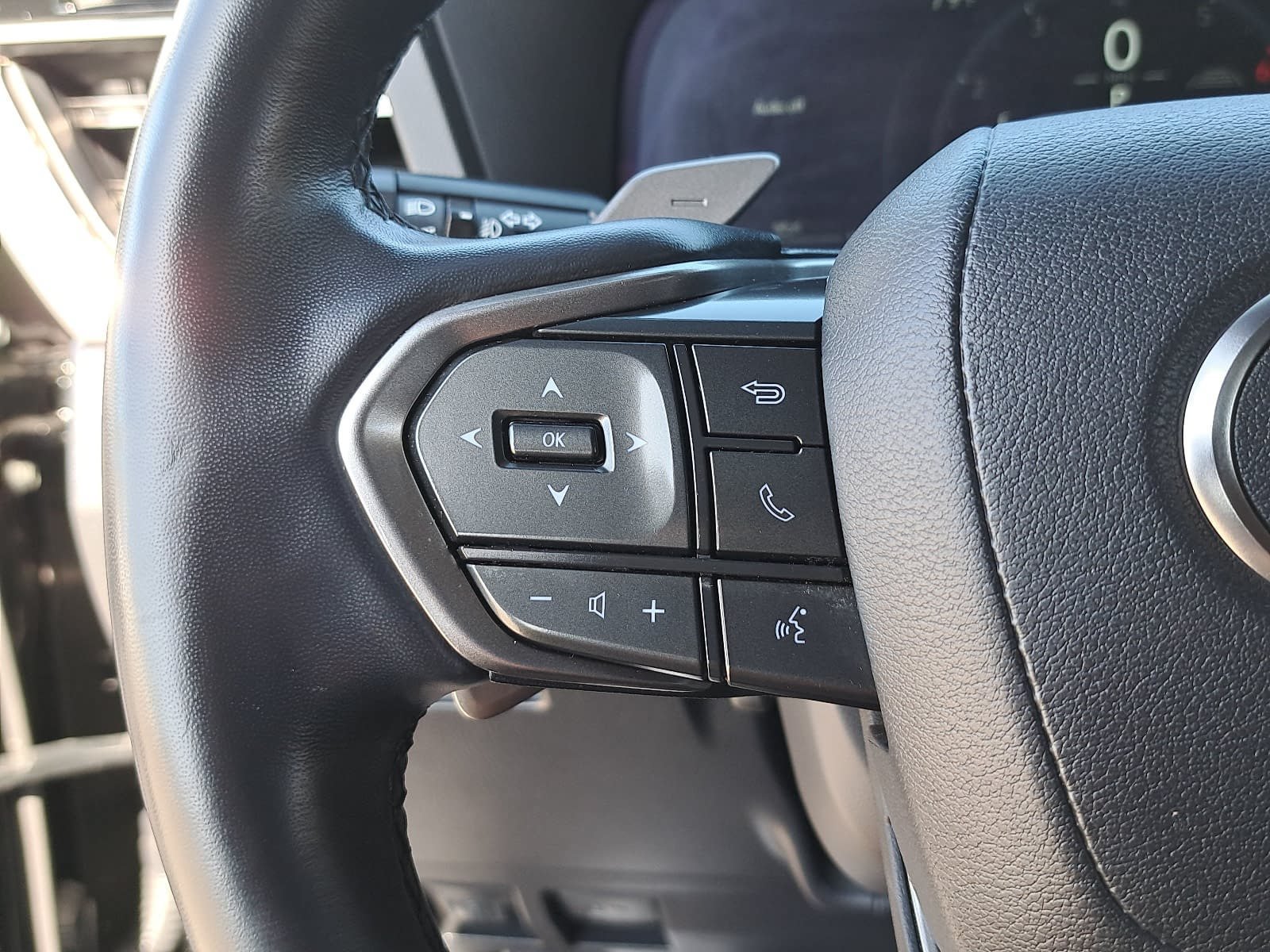Used 2024 Lexus GX 550 w/ Accessory Package (31) AWD/4WD image 19