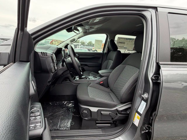 New 2026 Ford Ranger XLT w/ Black Appearance Package RWD image 13