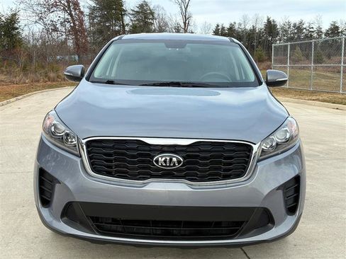 Used 2020 Kia Sorento L image 2