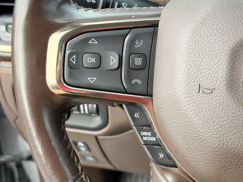 Used 2025 RAM 1500 Limited AWD/4WD image 26