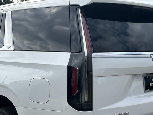 Certified 2023 Cadillac Escalade Premium Luxury AWD/4WD image 10