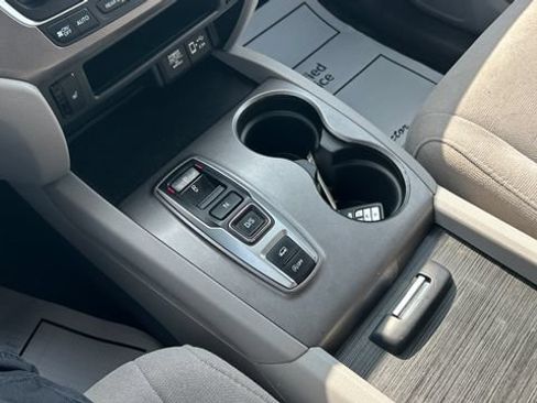 Used 2021 Honda Pilot EX image 25