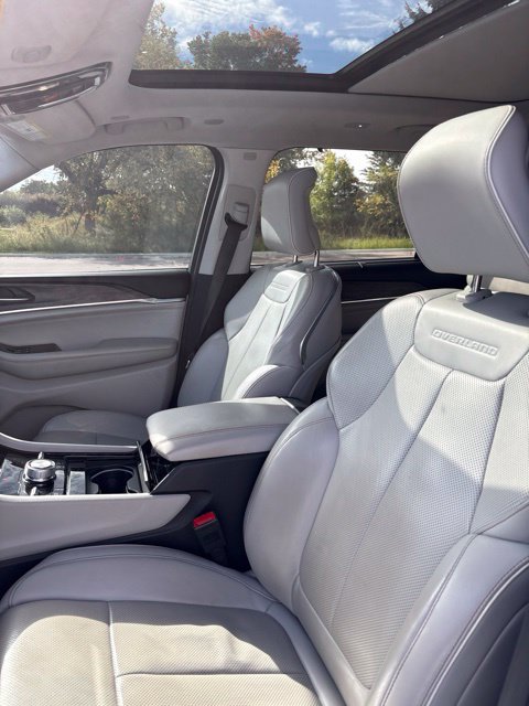 Certified 2022 Jeep Grand Cherokee L Overland w/ Luxury Tech Group IV AWD/4WD image 13