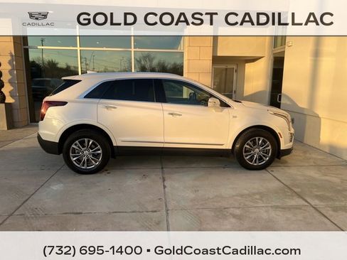 Certified 2022 Cadillac XT5 Premium Luxury w/ LPO, Floor Liner Package image 4