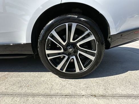 Used 2023 Land Rover Range Rover SE image 18