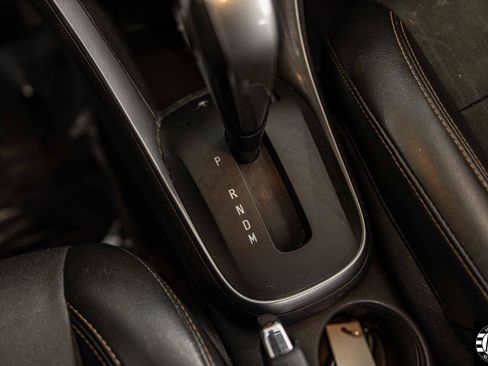 Used 2017 Chevrolet Trax LT w/ Sun & Sound Package image 16