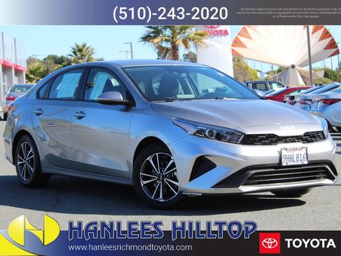 Used 2023 Kia Forte LXS image 1