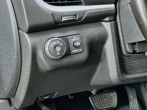 Used 2017 Chevrolet Traverse LT FWD image 10