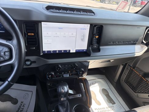 Certified 2023 Ford Bronco Badlands AWD/4WD image 22