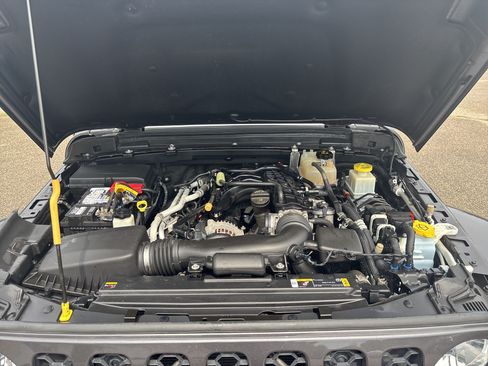 Used 2022 Jeep Gladiator Sport AWD/4WD image 12