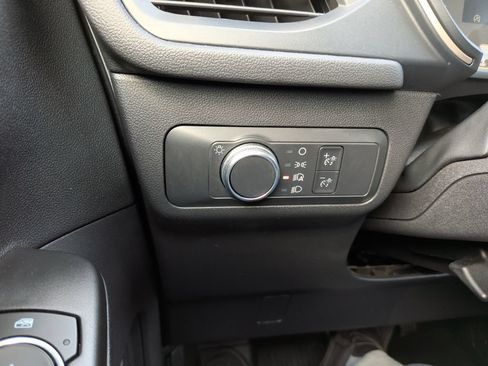 Certified 2022 Ford Escape SE w/ Cold Weather Package AWD/4WD image 25