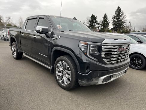 Used 2023 GMC Sierra 1500 Denali w/ Denali Reserve Package image 3