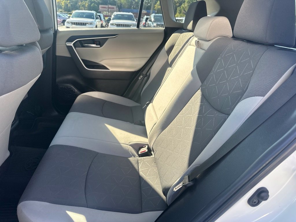 Used 2022 Toyota RAV4 XLE w/ Convenience Package AWD/4WD image 28
