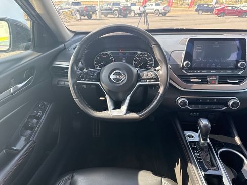 Used 2024 Nissan Altima 2.5 SR FWD image 13