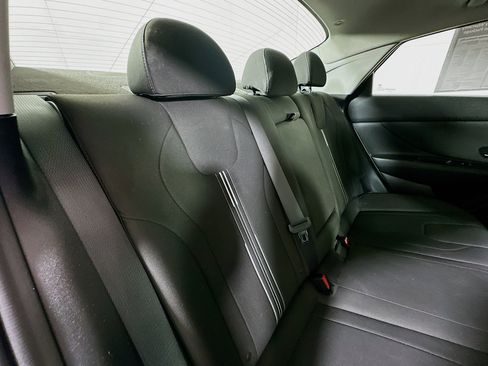 Certified 2022 Hyundai Elantra SEL w/ Convenience + Premium Package image 26