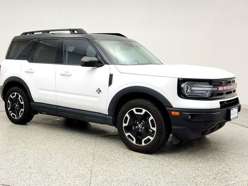Used 2023 Ford Bronco Sport Outer Banks w/ Tech Package AWD/4WD image 3