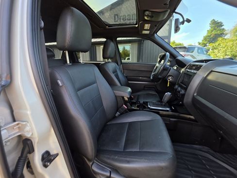 Used 2009 Ford Escape Limited AWD/4WD image 15