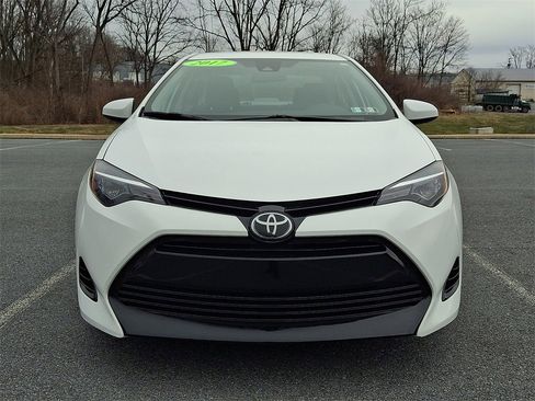 Certified 2017 Toyota Corolla LE image 2