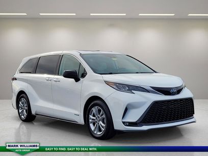 Used 2021 Toyota Sienna XSE