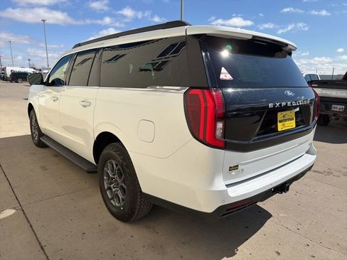 Certified 2025 Ford Expedition Max Active AWD/4WD image 5