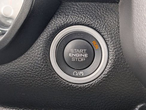 Used 2021 RAM 1500 Big Horn image 10