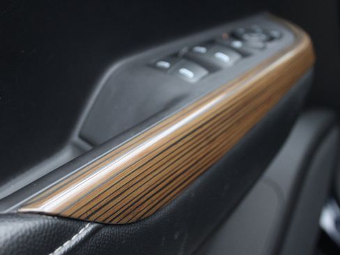 Certified 2021 GMC Acadia SLE image 11